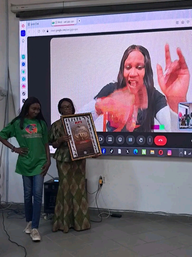 Sign language awareness and accessibility program